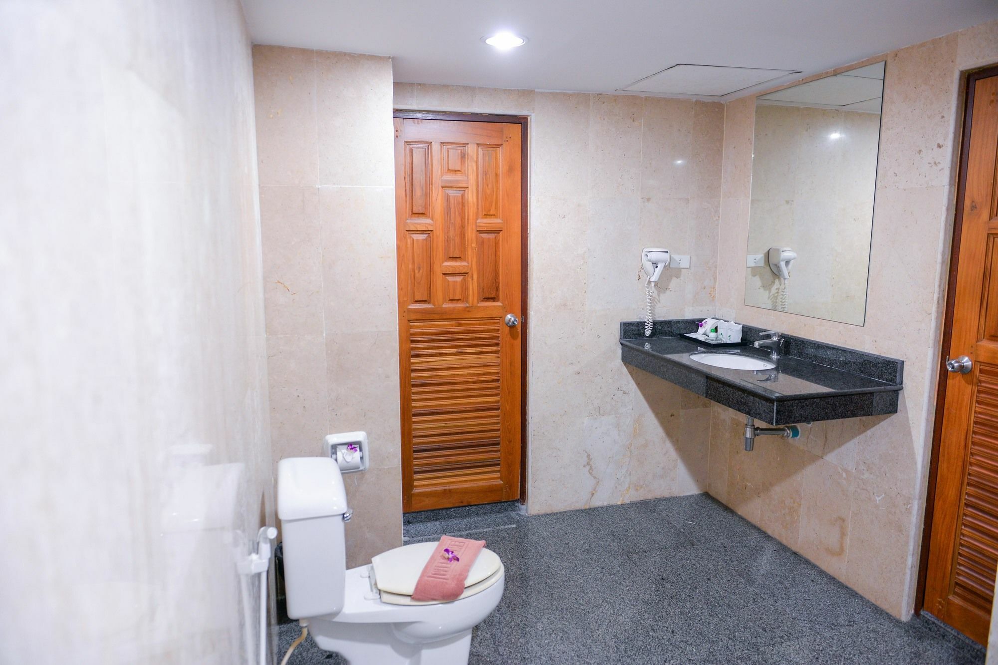 Sandy Spring Hotel Pattaya Exterior photo